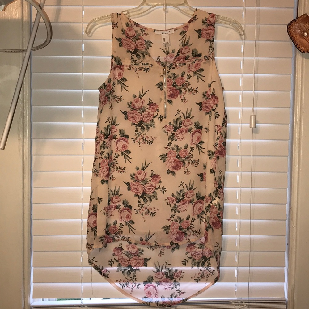 Sleeveless tunic